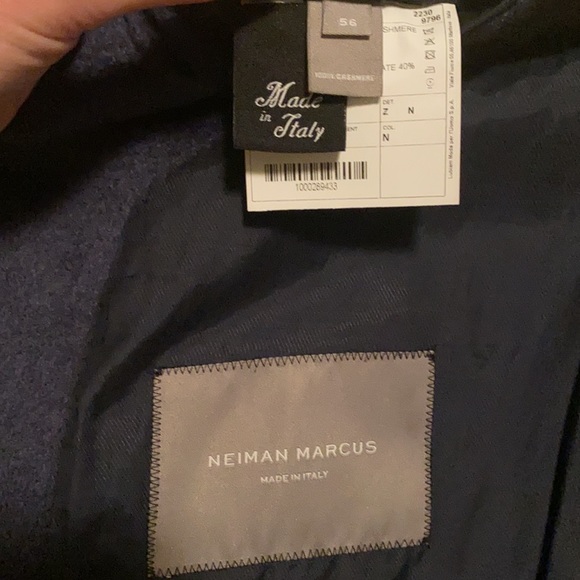 NEIMAN MARCUS
Men's Solid Cashmere Topcoat - Picture 5 of 5